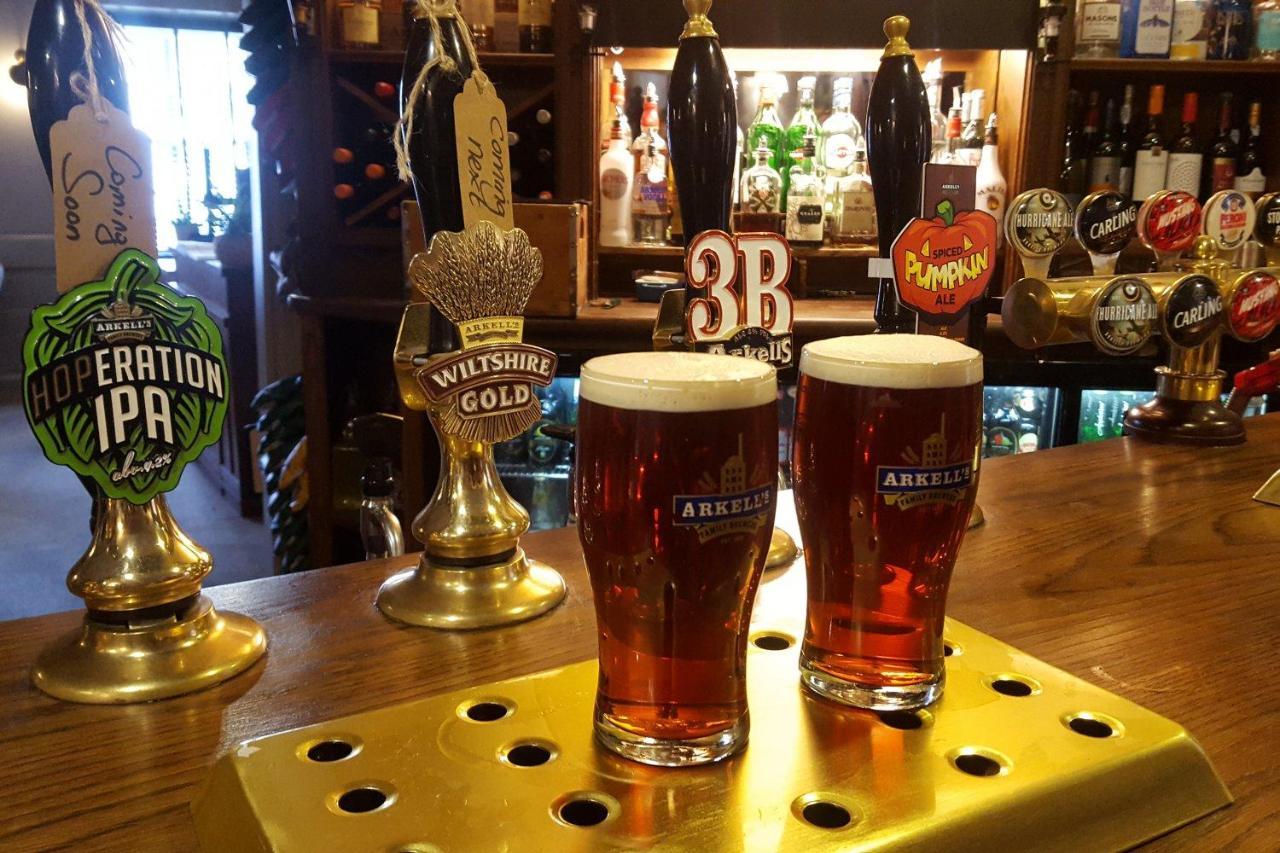 Отель The Angel In Wootton Bassett Ройал-Вуттон-Бассет Экстерьер фото